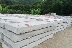 鋼筋混凝土蓋板模具澆筑水泥蓋板時(shí)應(yīng)使用哪種級(jí)別的鋼筋？